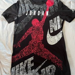 Nike Air Jordan T Shirt youth XL boys